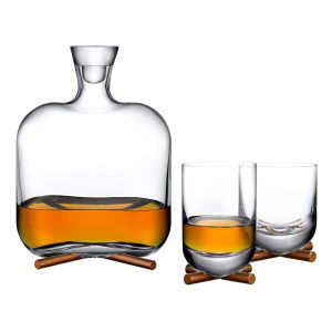 8693357406261_Camp_Whisky_Bottle.alt2_-2.jpg-2