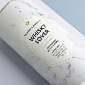 WHISKY_LOVER._LIFESTYLE2-min_697x.progressive-2