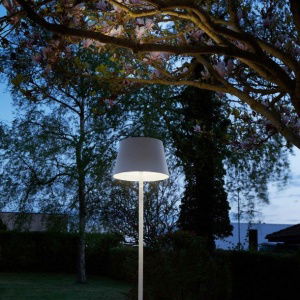 Modi-Floor-gulvlamper-hvide-LOOM-Design-2.w610.h610.fill